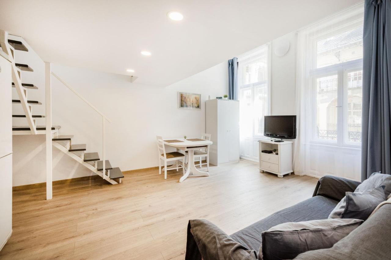 בודפשט V12 Apartments מראה חיצוני תמונה
